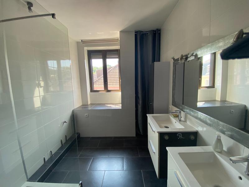 Appartement - 135 m² - 6 pièces