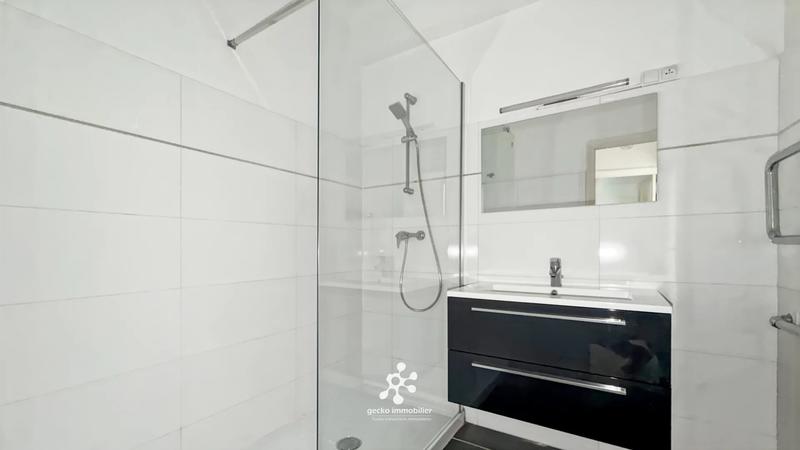 Appartement - 60 m² - 2 pièces