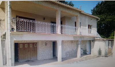 Maison - 168 m² - 9 pièces