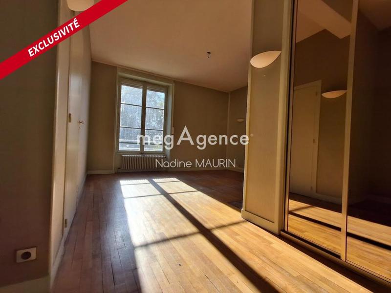 Appartement - 192 m² - 6 pièces