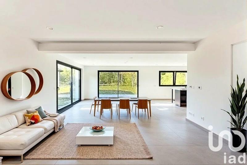 Maison - 140 m² - 6 pièces