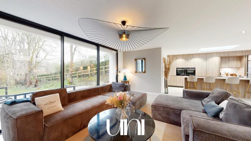 Maison - 165 m² - 5 pièces