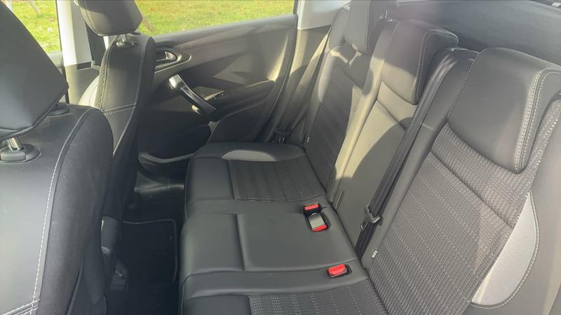 Peugeot 2008 1.2 PureTech 110 Allure