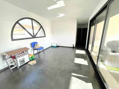 Maison - 208 m² - 9 pièces