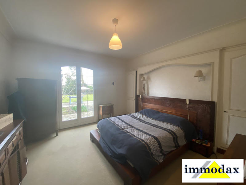 Maison - 450 m² - 10 pièces