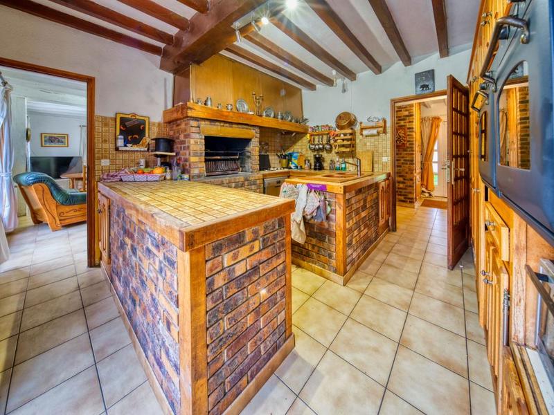 Pavillon - 210 m² - 7 pièces