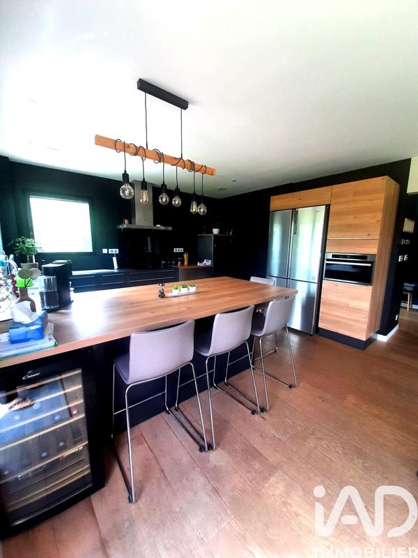 Maison - 168 m² - 7 pièces