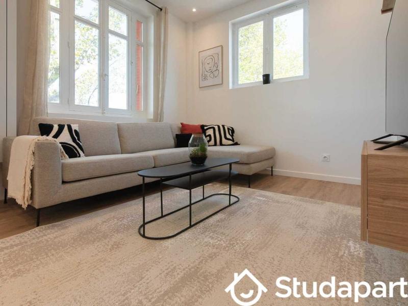 Appartement - 240 m² - 1 pièce