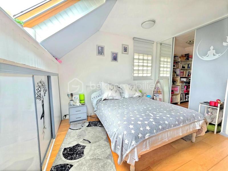 Maison - 190 m² - 8 pièces