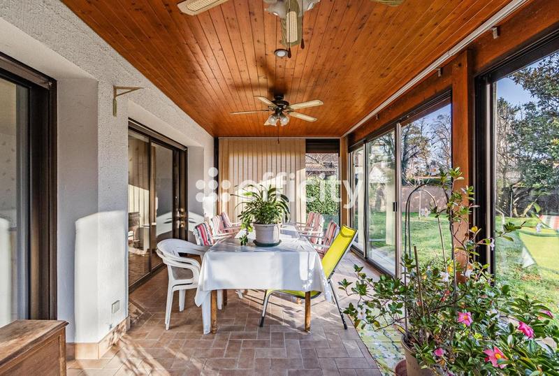 Pavillon - 212 m² - 7 pièces