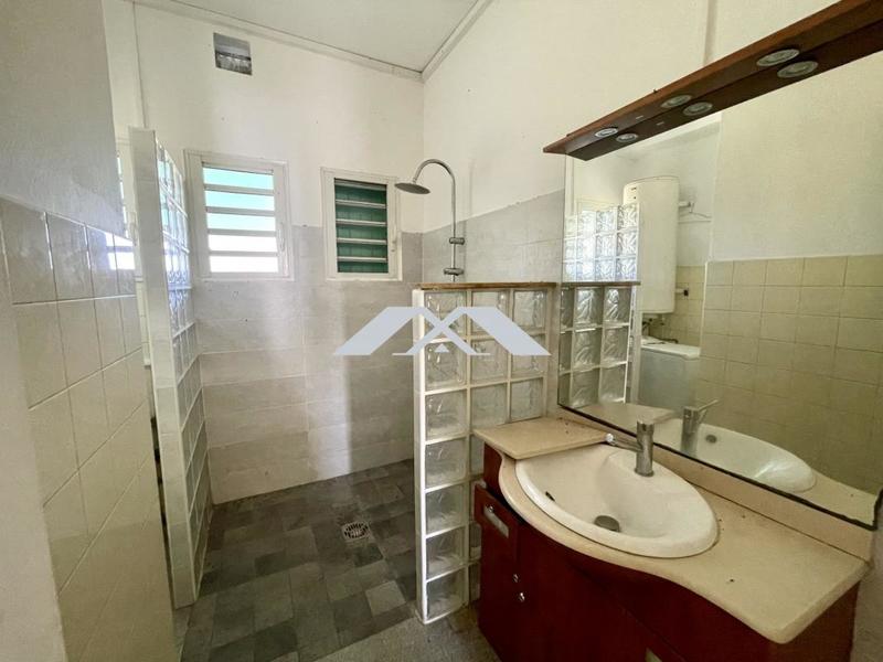 Maison - 93 m² - 6 pièces