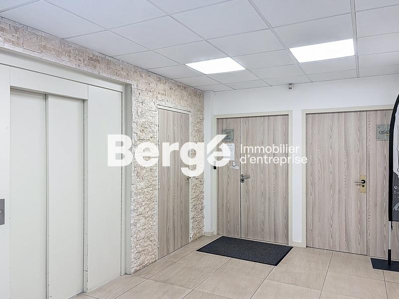 Bureau - 151 m²