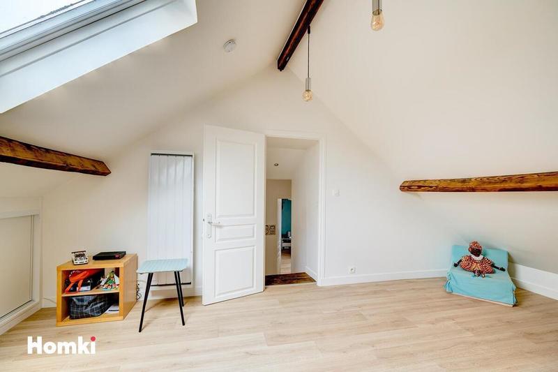 Maison - 181 m² - 6 pièces