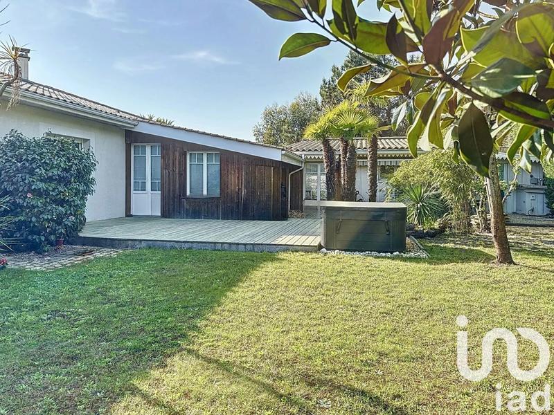 Maison - 200 m² - 6 pièces