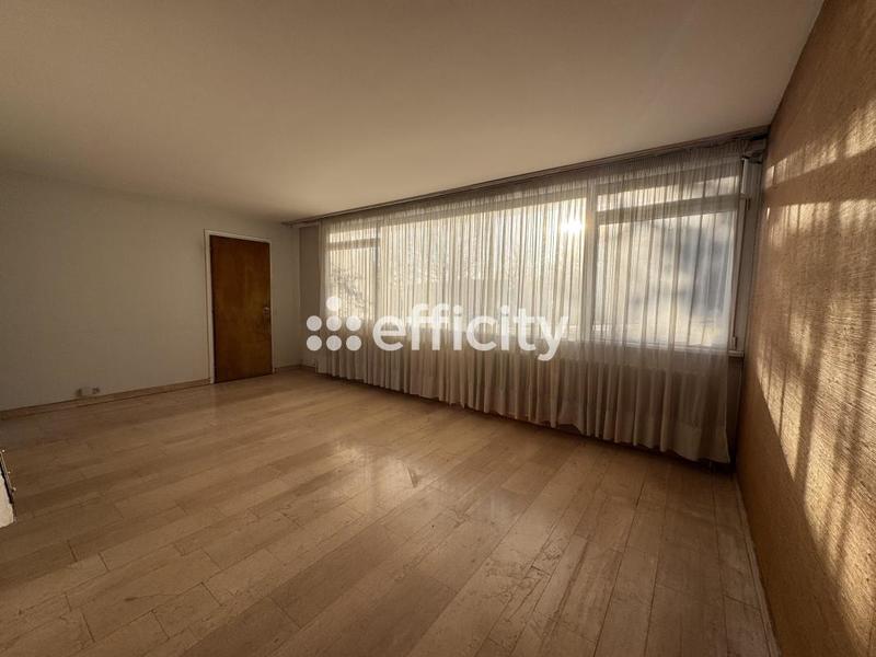 Maison - 142 m² - 10 pièces