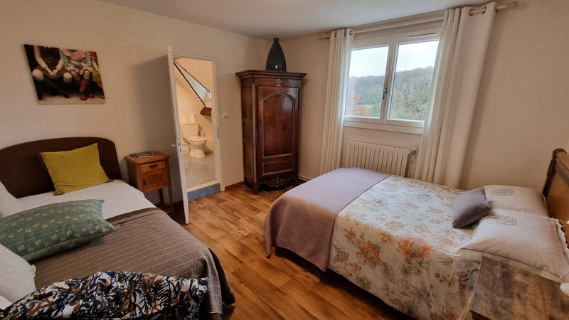 Maison - 337 m² - 10 pièces