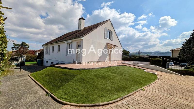 Maison - 202 m² - 7 pièces