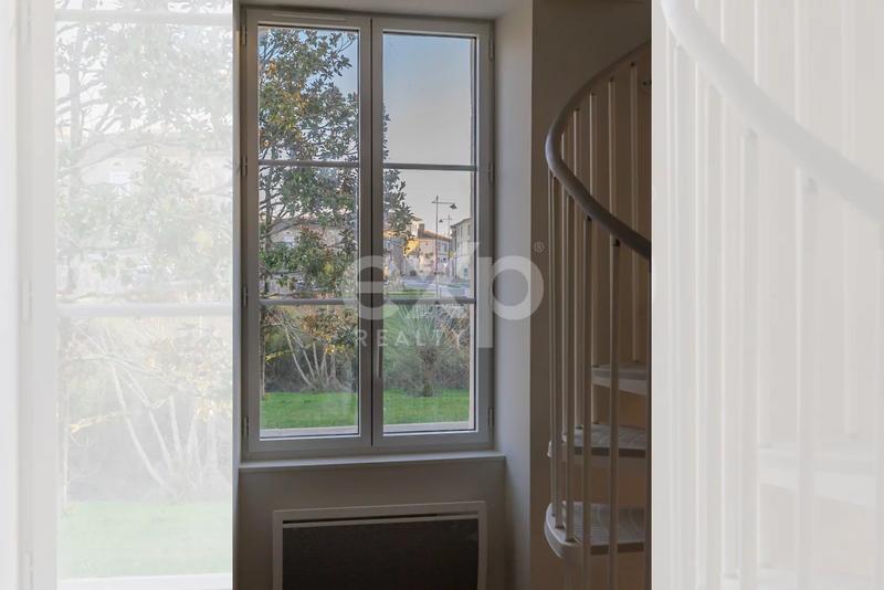 Appartement - 90 m² - 4 pièces