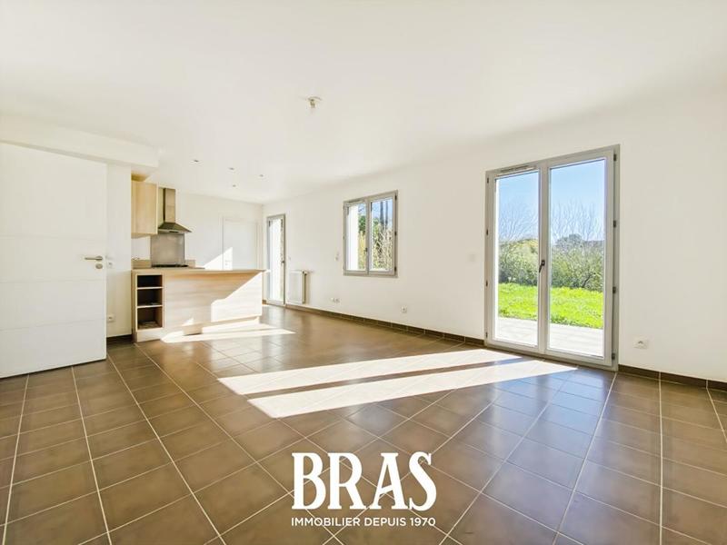 Maison - 95 m² - 6 pièces