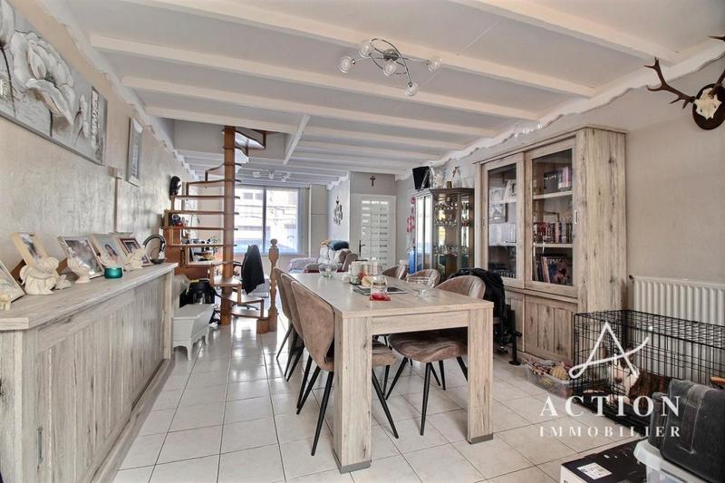 Maison - 90 m² - 4 pièces