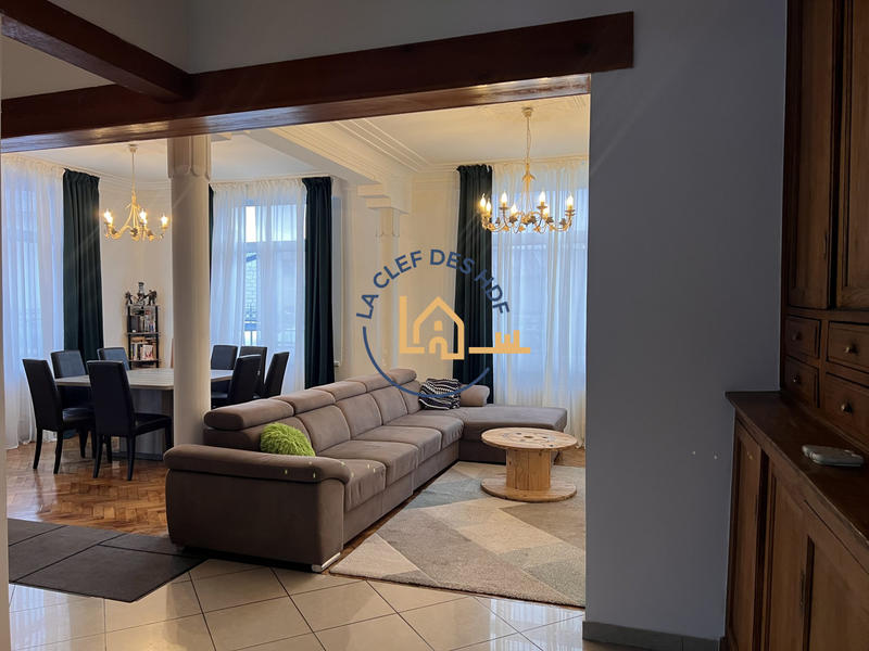 Maison - 180 m² - 6 pièces