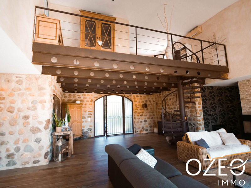 Villa - 205 m² - 4 pièces