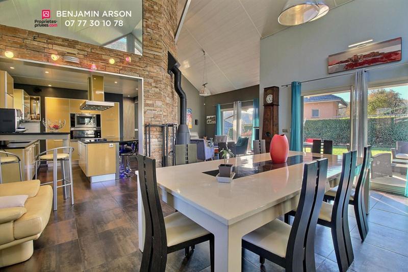 Maison - 177 m² - 8 pièces