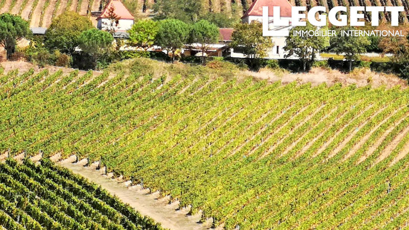 Propriété - 370 m² - 10 pièces