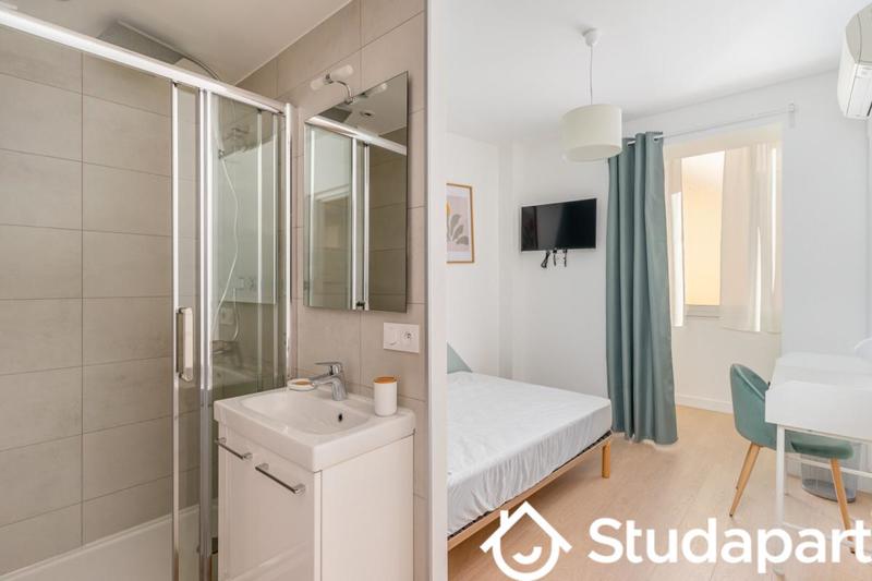 Chambre - 13 m² - 1 pièce