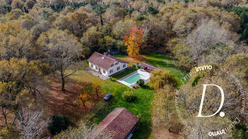 Maison ancienne - 238 m² - 5 pièces