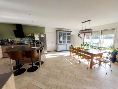 Maison - 98 m² - 4 pièces