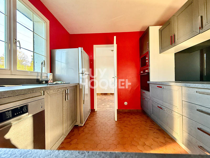 Maison - 213 m² - 8 pièces