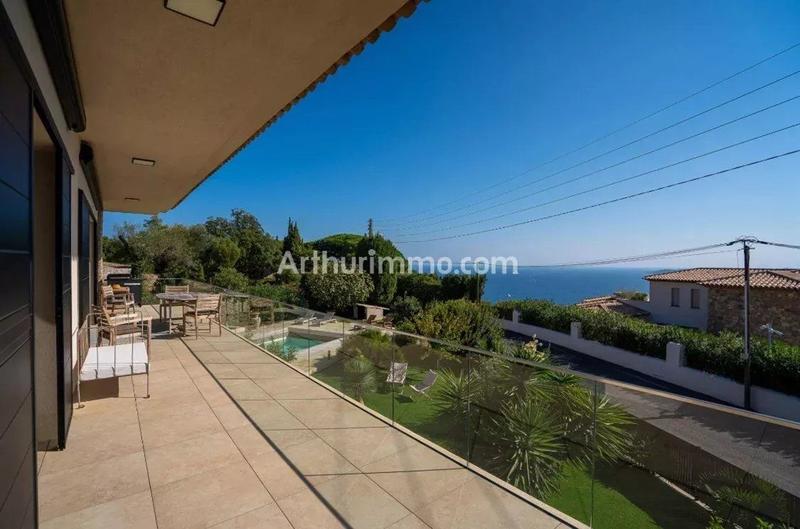 Maison - 180 m² - 6 pièces