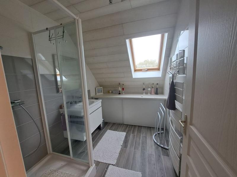 Maison traditionnelle - 140 m² - 7 pièces