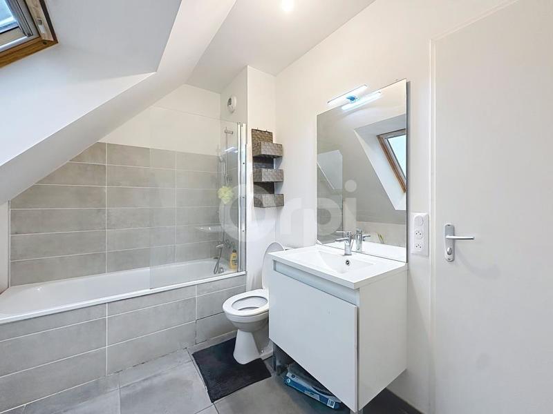 Maison - 94 m² - 4 pièces