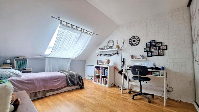 Maison - 171 m² - 7 pièces