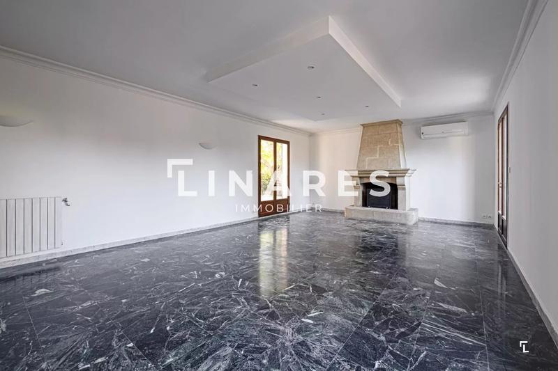 Villa - 260 m² - 7 pièces