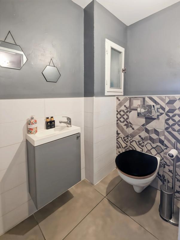 Maison - 252 m² - 7 pièces