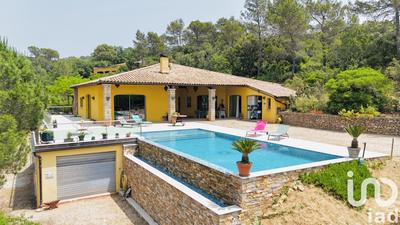 Maison - 210 m² - 6 pièces