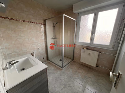 Appartement - 80 m² - 3 pièces