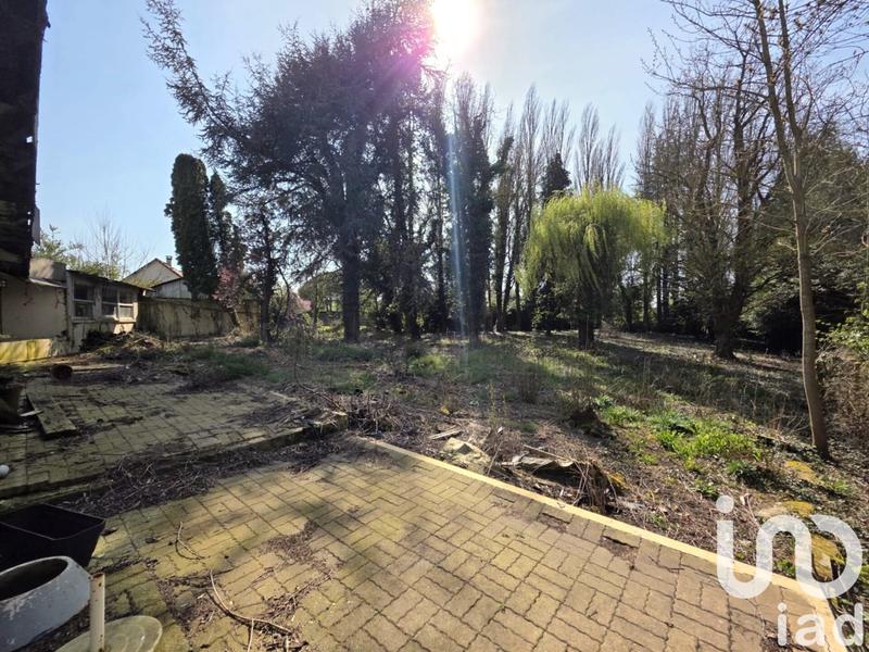 Maison - 325 m² - 1 pièce