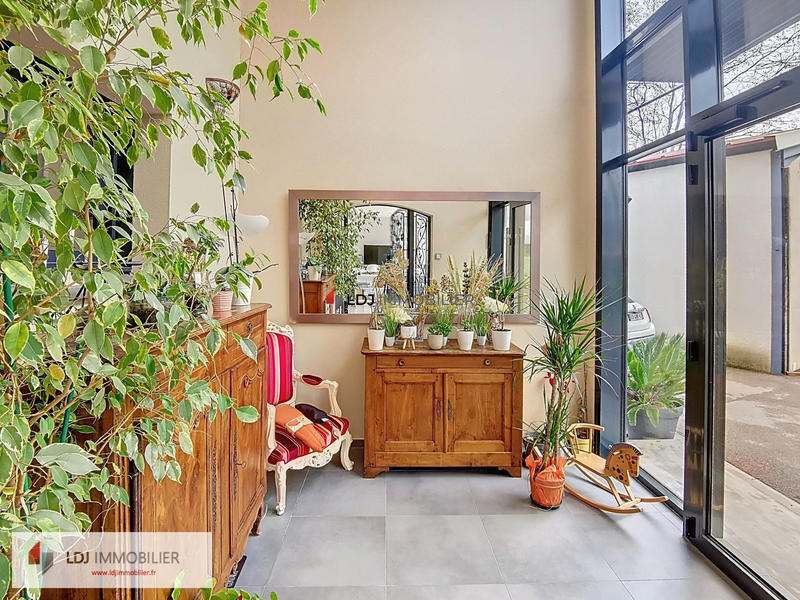 Maison - 260 m² - 6 pièces