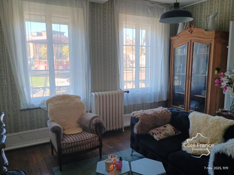 Maison de ville - 211 m² - 8 pièces