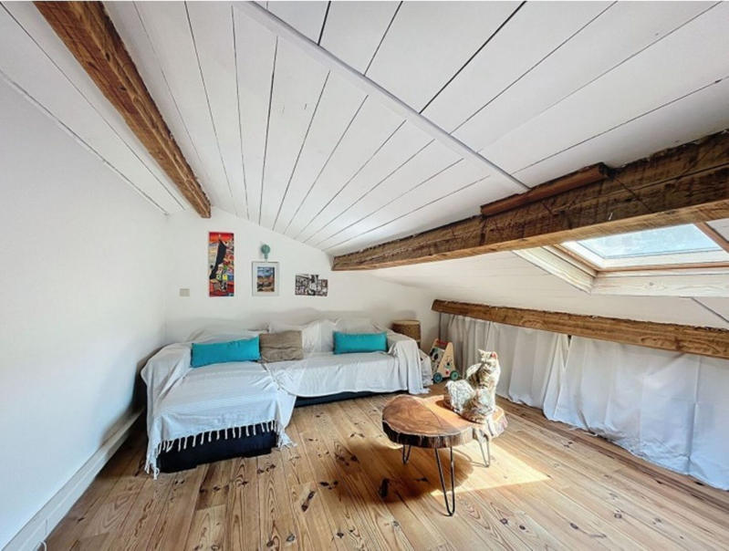 Maison - 90 m² - 5 pièces