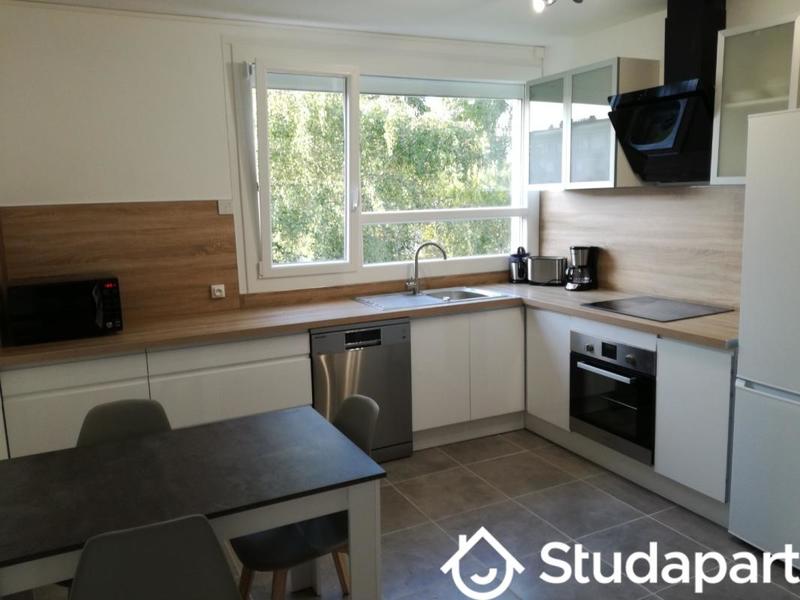 Chambre - 12 m² - 1 pièce