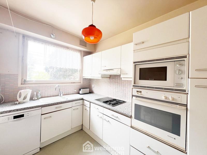 Appartement - 90 m² - 4 pièces