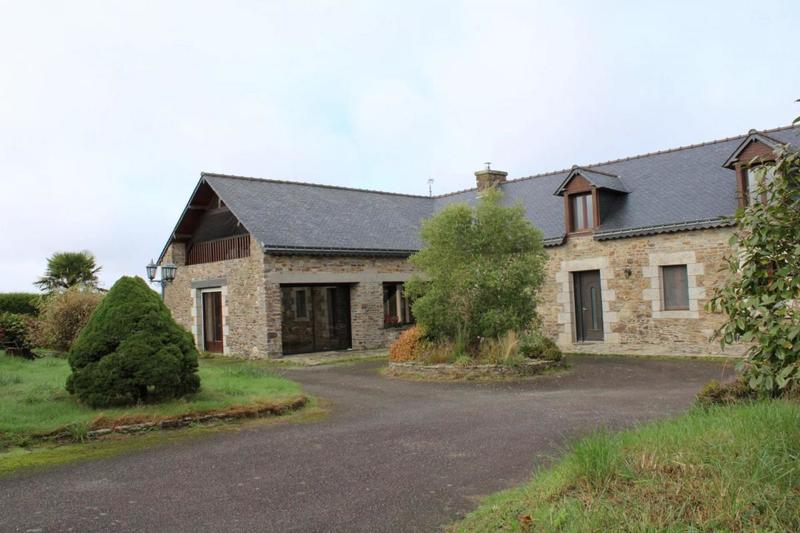 Maison - 230 m² - 6 pièces