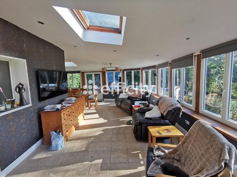 Maison - 170 m² - 7 pièces