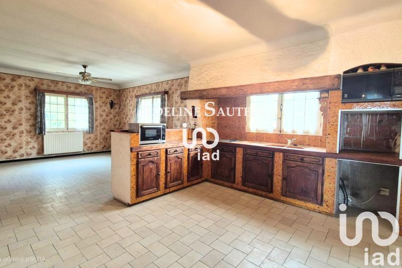 Maison - 280 m² - 9 pièces