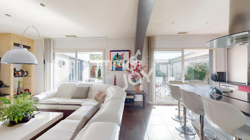 Maison - 172 m² - 7 pièces